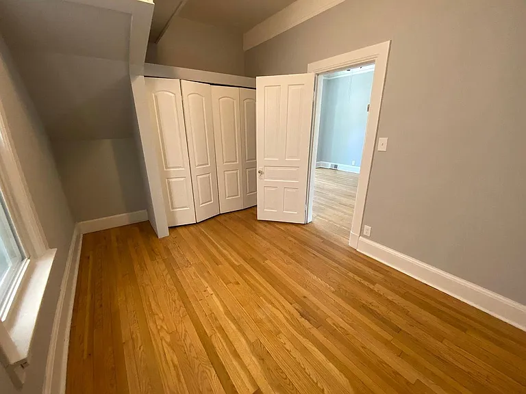 1901 W Belle Plaine Ave #1F — Photo 12