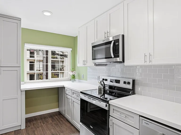 405 Bellevue Ave — Photo 12