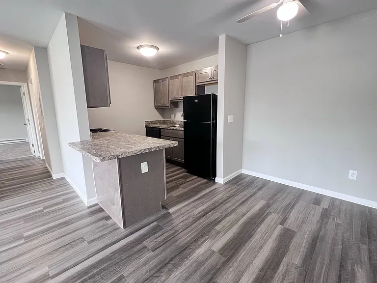 Wyndemere Apartments — Photo 80
