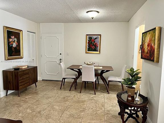 4th image of 950 NE 199th St APT 207