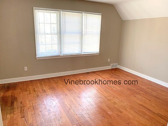 2nd image of 5226 W Auer Ave #2