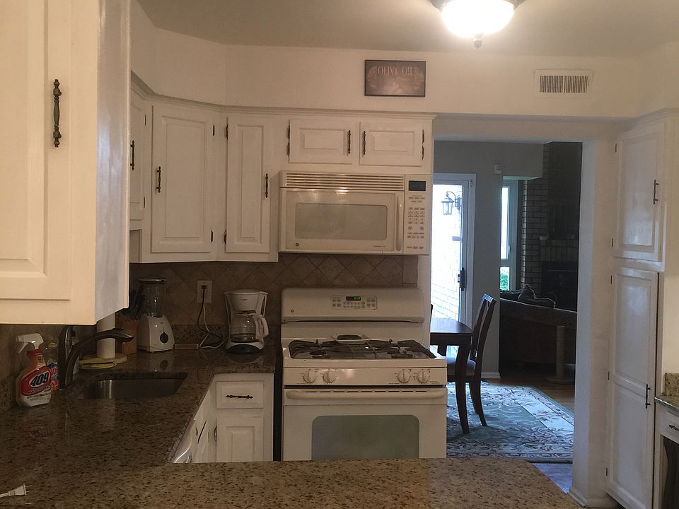 1st image of 111 Willowbrook Dr