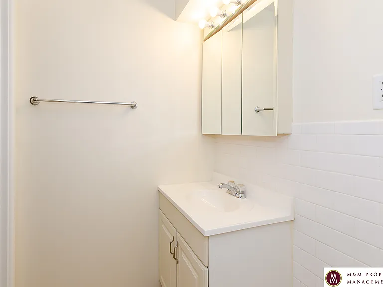 209 S. Oak Park Avenue — Photo 41