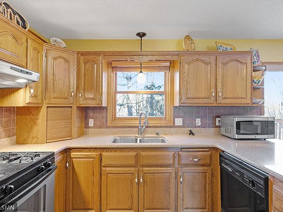 4th image of 23095 Hilo Ct N