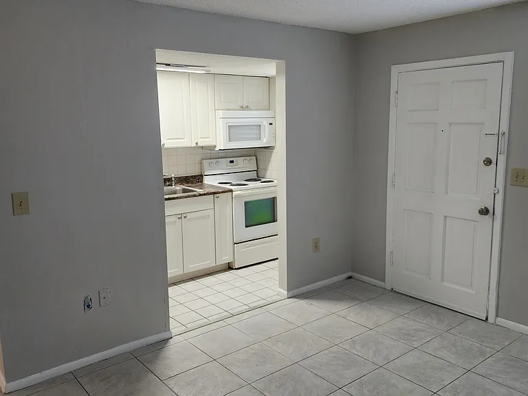 2738 Grand Cayman St #3 — Photo 4