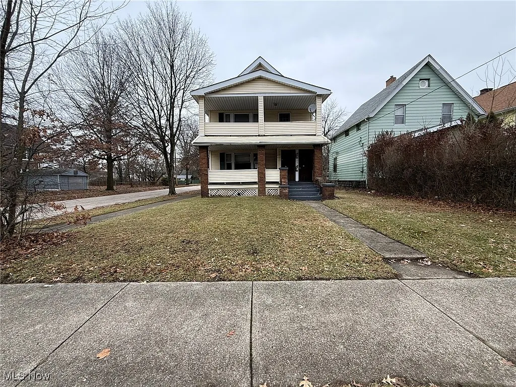 12701 Benham Ave photo 1