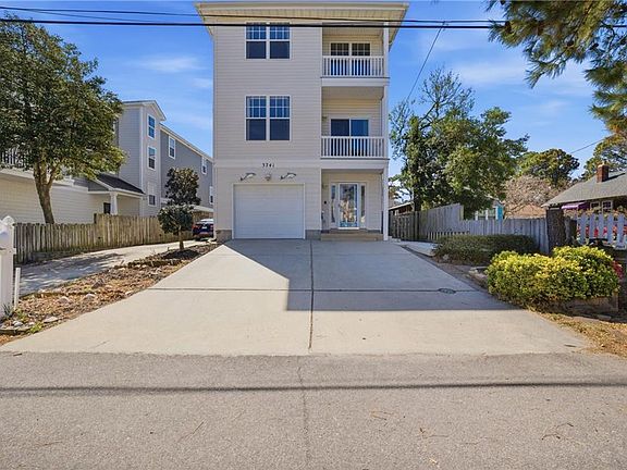 3rd image of 3741 Surry Rd