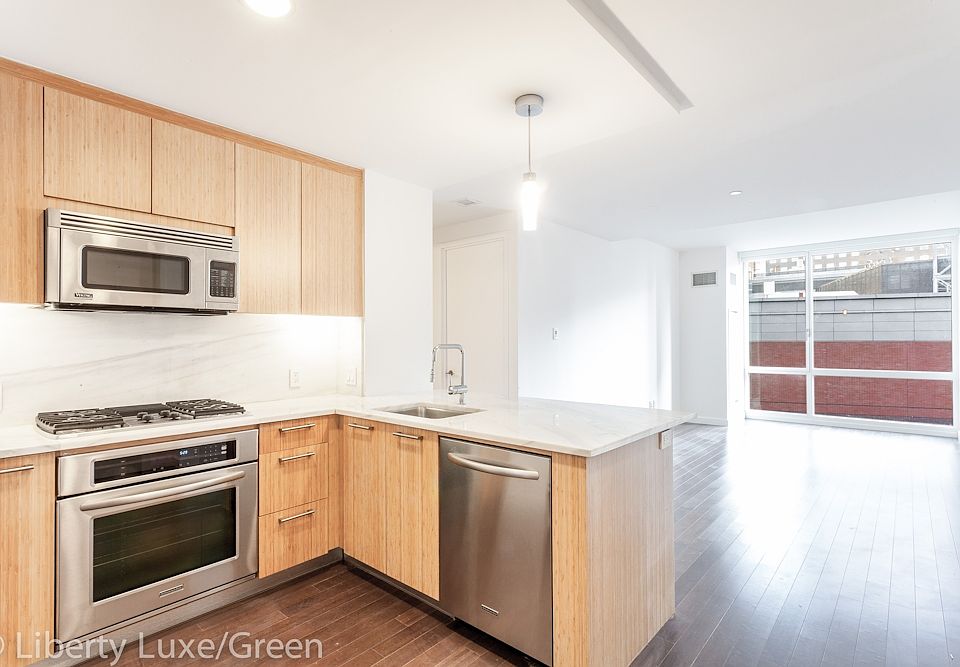 1st image of 200 W End Ave #14R