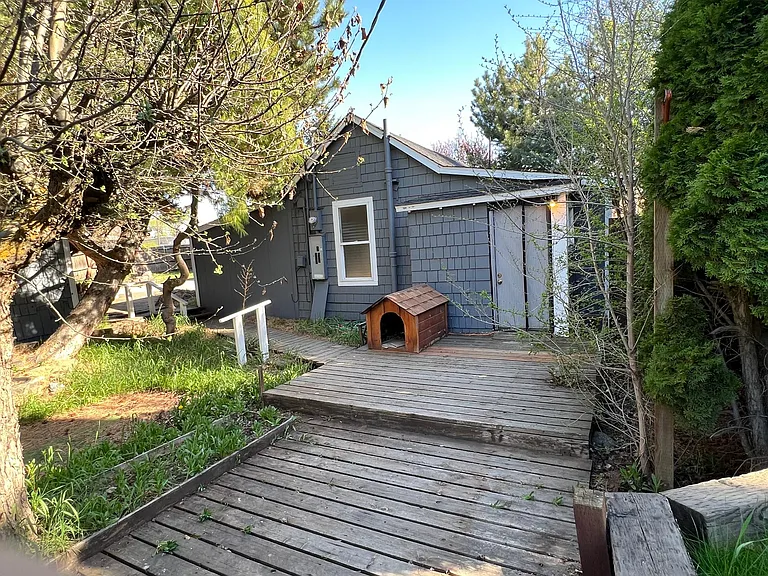 903 W 5th Ave — Photo 41