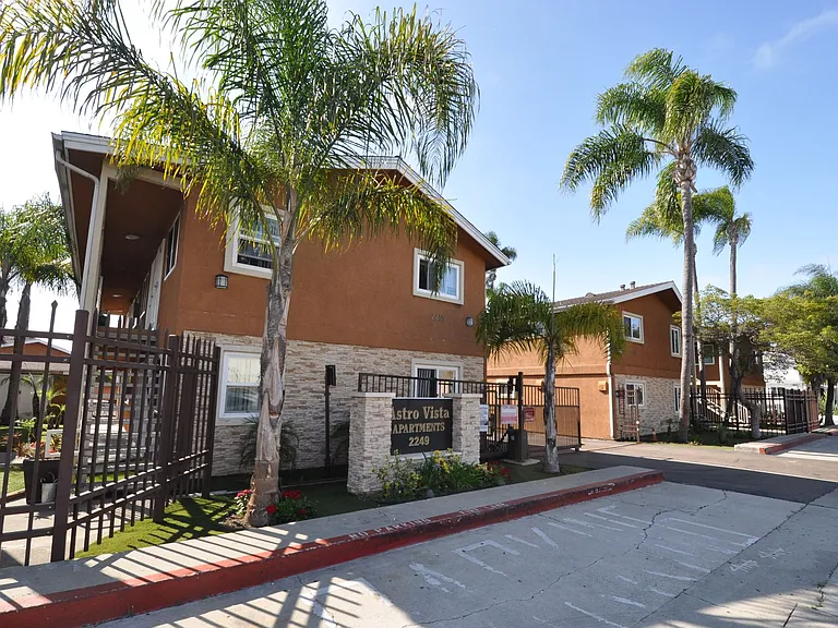 Astro Vista Apartments — Photo 1