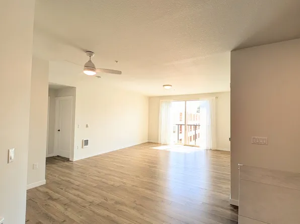 11715 SW Valencia Ln Unit 306, Wilsonville, OR 97070