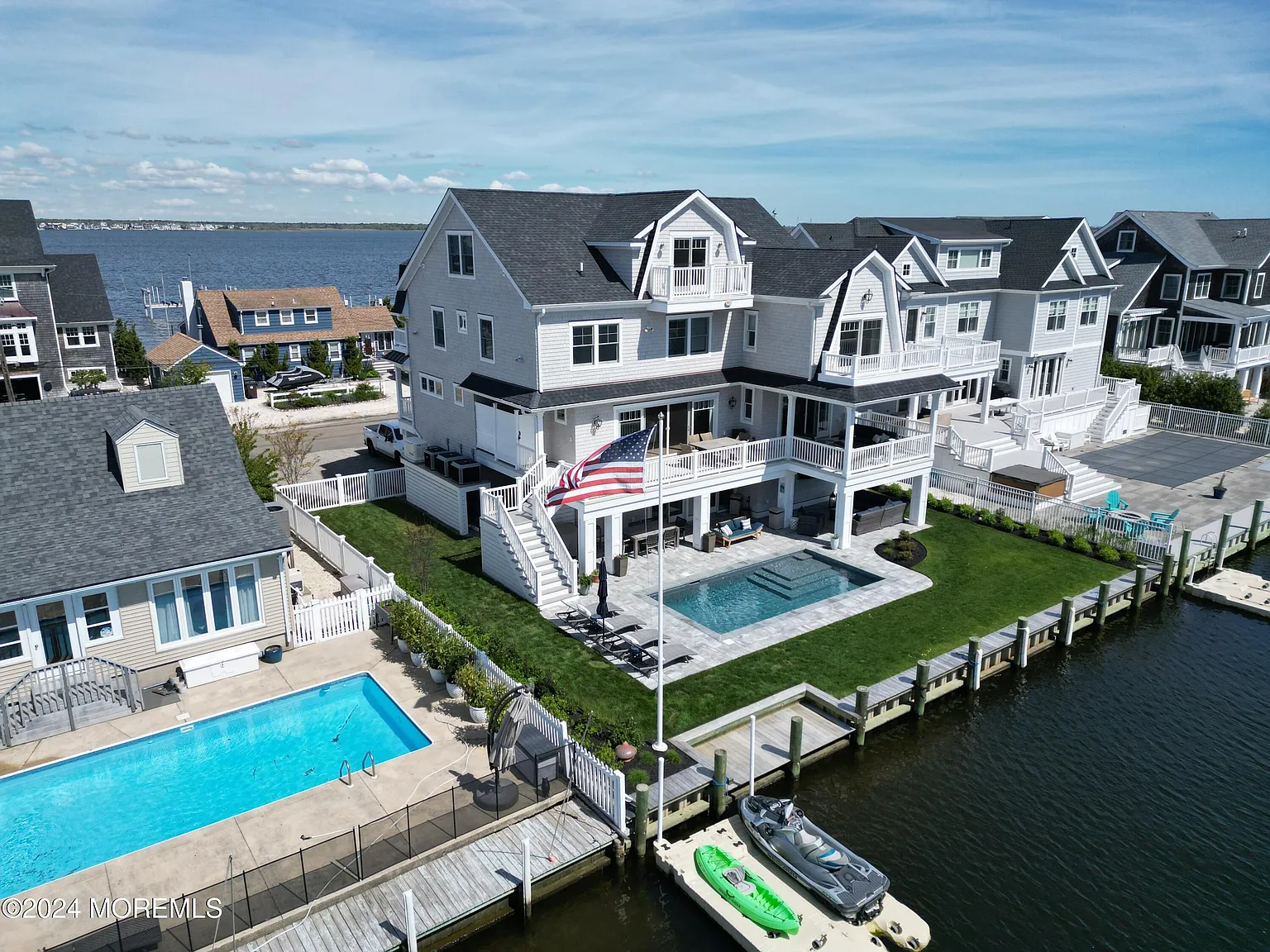 6 bed, 6.0 bath, 5000 sqft, $22,000 — Photo 1