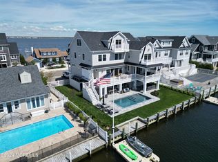 520 Normandy Dr, Mantoloking, NJ 08738
