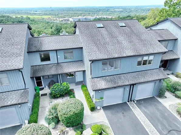 300 Astri Terrace, Valley Cottage, NY 10989