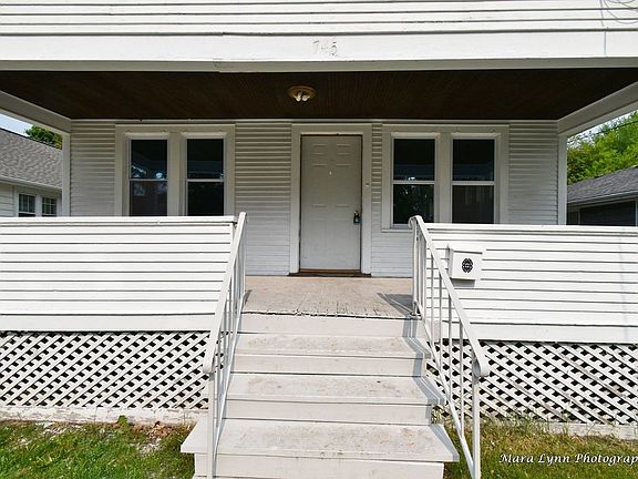 3rd image of 745 Hammond Ave