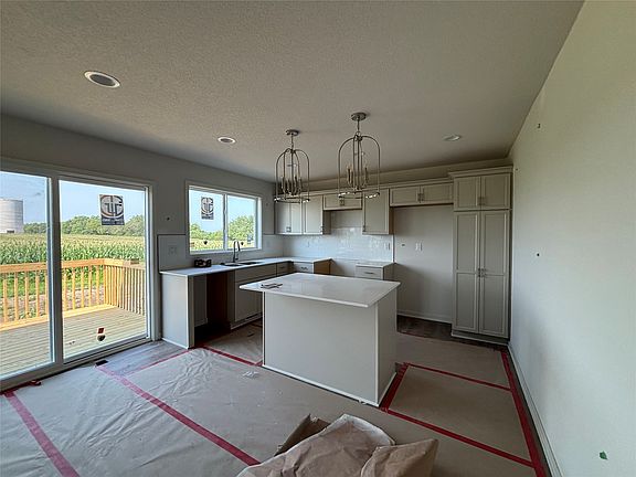 3rd image of 1817 Gordon Ct