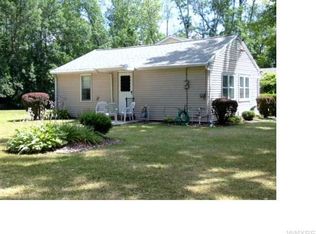 2205 River Rd, Niagara Falls, NY 14304