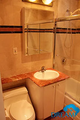 Rented by Dream Property Group LLC | media 9