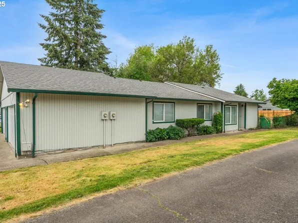 911 W Charles St, Newberg, OR 97132