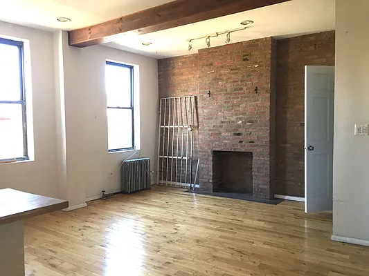 Rented by OT Real Estate | media 14