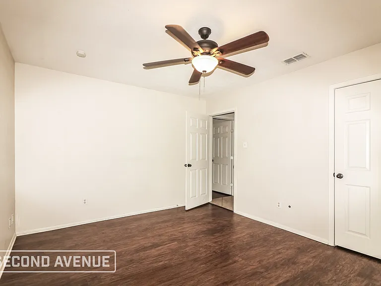 4301 Catfish Dr — Photo 18
