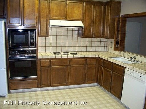 2nd image of 4425 Willowglen Way