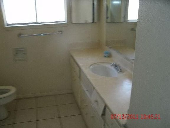 5th image of 1822 N Recreation Ave