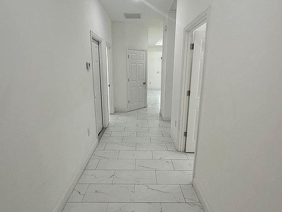 4th image of 5136 Bristo St