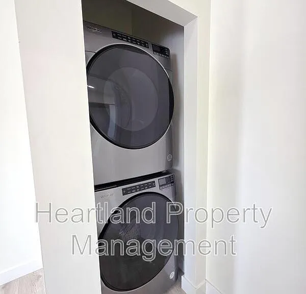 3350 Lockwood Dr #2 — Photo 7