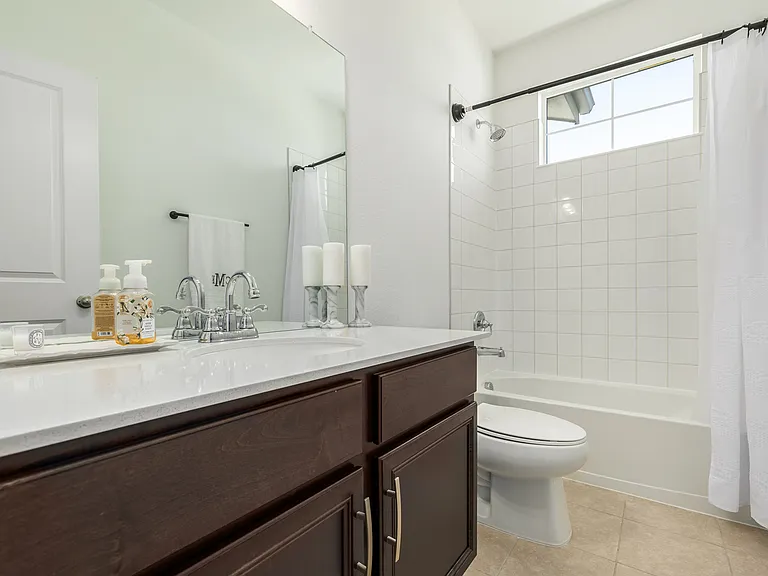 943 W Hopkins Dr — Photo 38