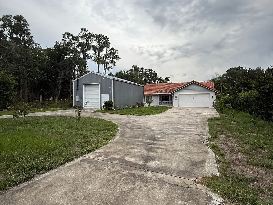 7423 Sparta Rd