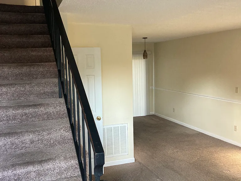 409 W Willson St #1 — Photo 2