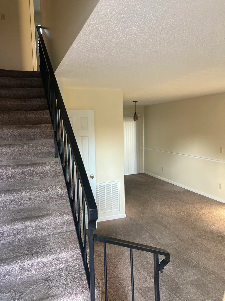 Building Photo - 409 W Willson St #1