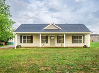549 Carlton Dr, Lawrenceburg, KY 40342