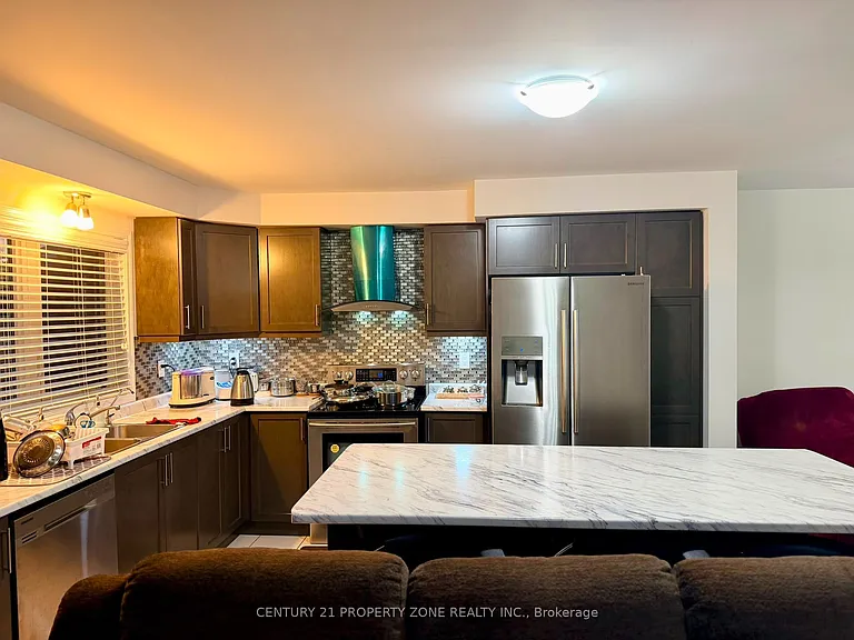 40 Leblanc Cres — Photo 10