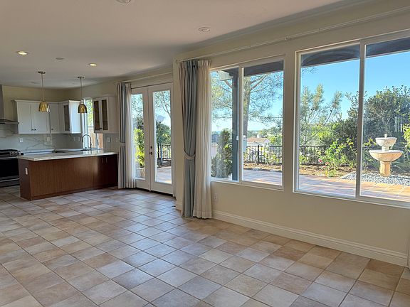 2nd image of 4110 Calle Mar De Ballenas