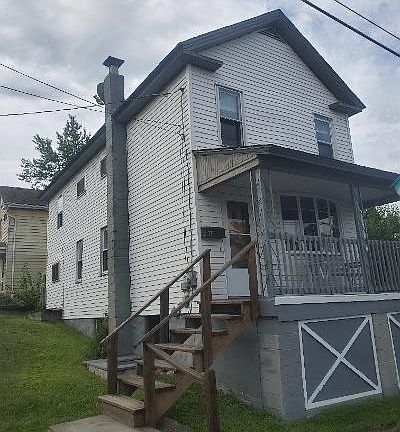 2nd image of 33 W Hartford St