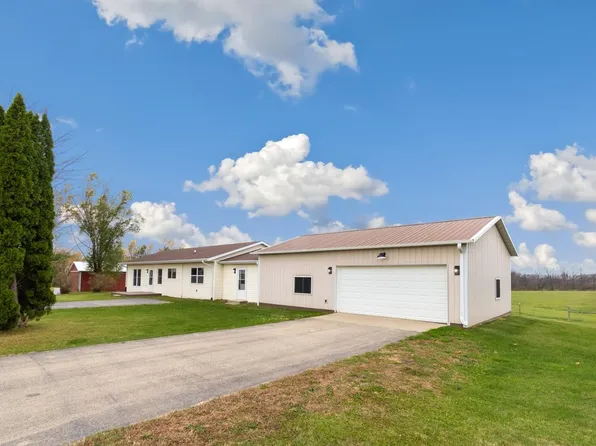 3174 S Butternut Rd, Oregon, IL 61061