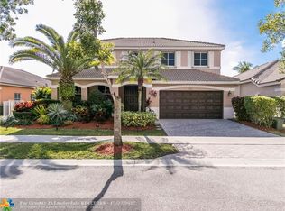 1701 Sparrow Ln, Weston, FL 33327