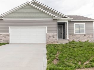 3390 Brook Landing Ct, Des Moines, IA 50317