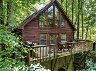 1031 Elm Cir, Pigeon Forge, TN 37876
