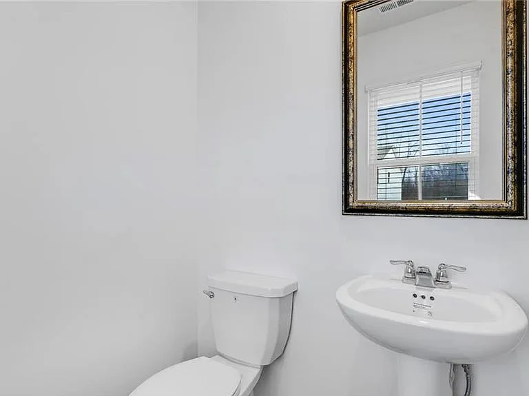 9 Gulfstream Dr — Photo 8