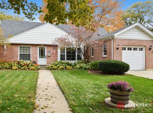 529 North Ave, Barrington, IL 60010