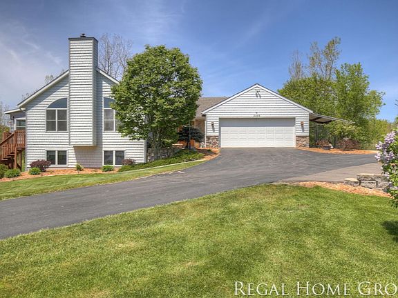 3rd image of 3899 Wiersma St NE