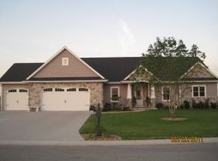 4464 N Star Point Ln, Appleton, WI 54913