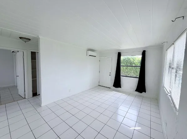1409 W 33rd St APT 2, Riviera Beach, FL 33404