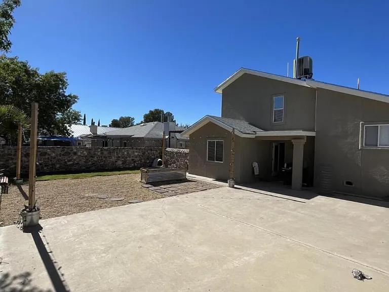 7548 Plaza Taurina Dr — Photo 8