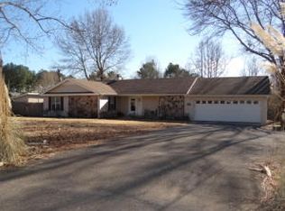 103 Deerpath Cir, Corinth, MS 38834