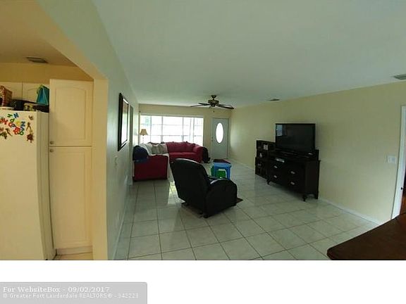4th image of 3360 NE 19th Ave