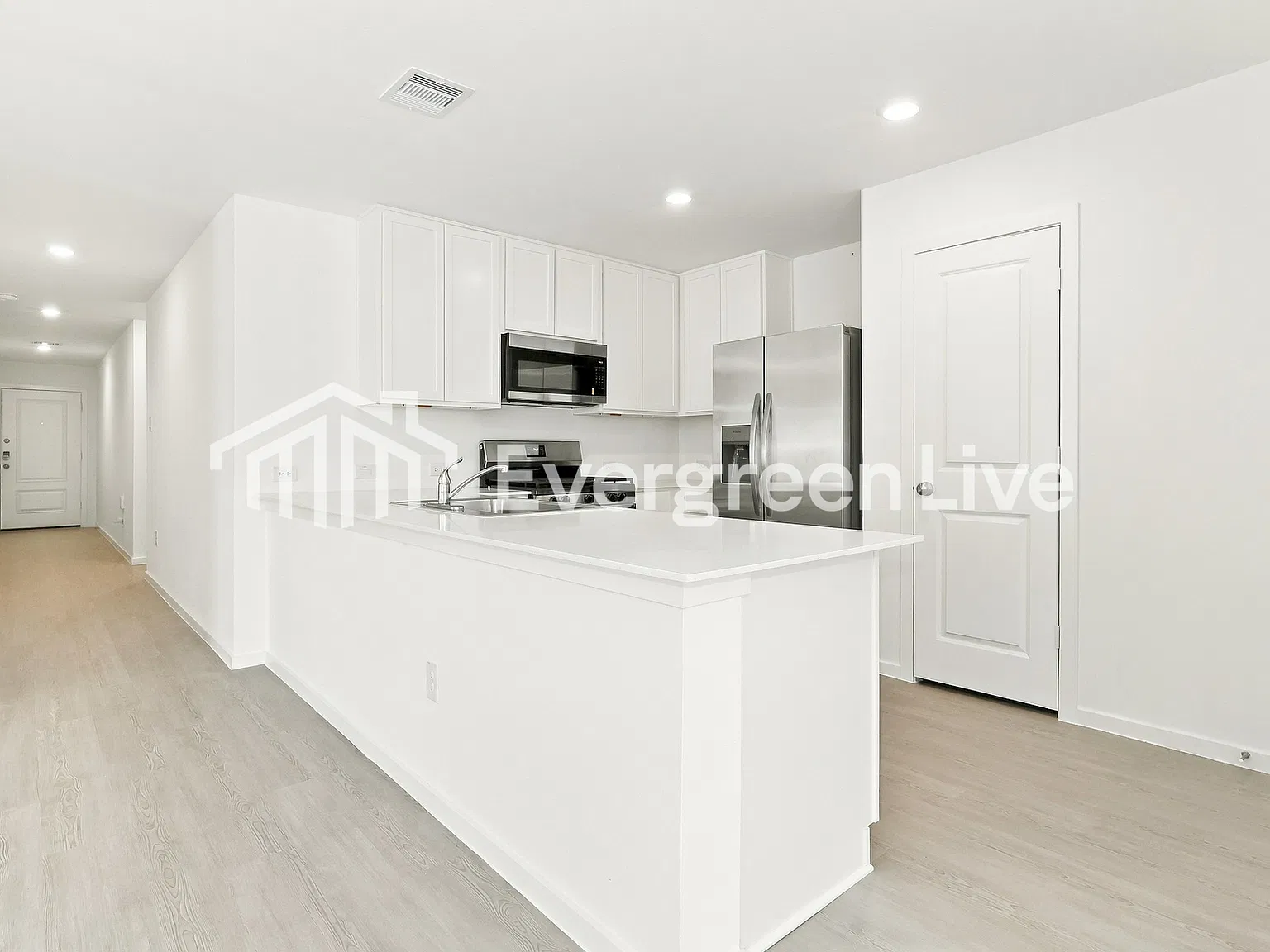 3 bed, 2.0 bath, 1474 sqft, $1,445 — Photo 3